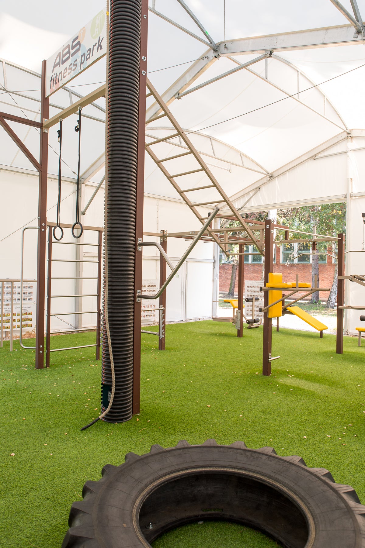 Győr · Lukács iskola ABS Fitness Park – megvalósult park, 1. fénykép