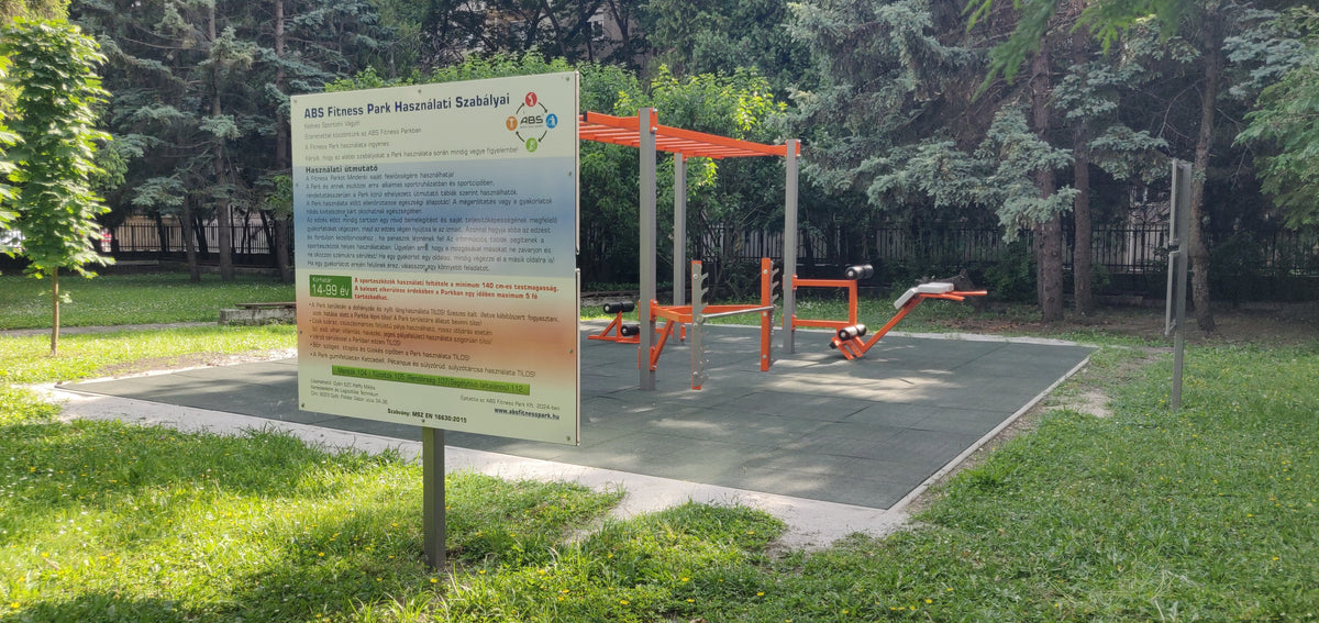 Győr, GYSZC Pálffy – 56 m²-es ABS Fitness Park oldalnézete használati táblával