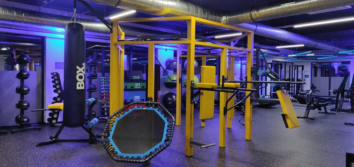 Győr, Leier Fit-Well – 70 m²-es Hexagon funkcionális edzőrendszer a beltéri edzőtérben