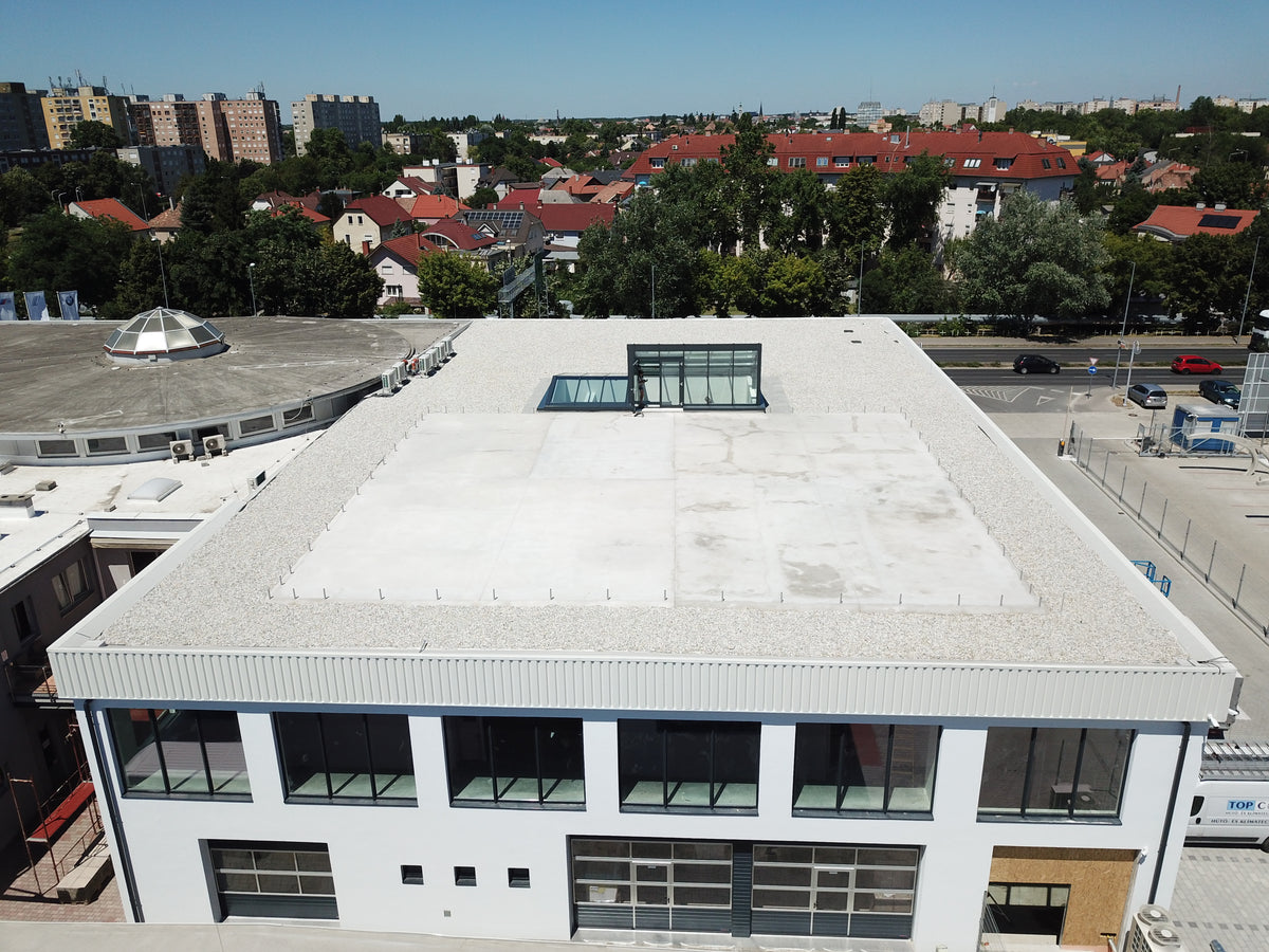 Győr, Leier Fit-Well – a tetőtéri terület drónfelvétele az ABS Fitness Park kialakítása előtt