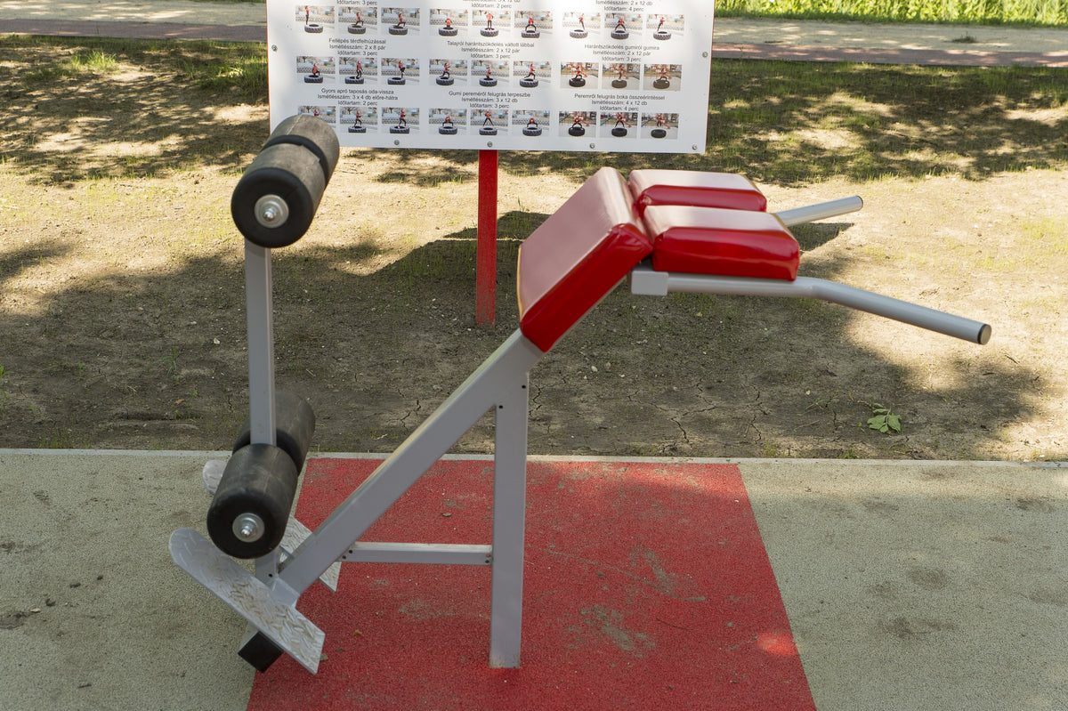 Tatabánya ABS Fitness Park – hiperhajlító