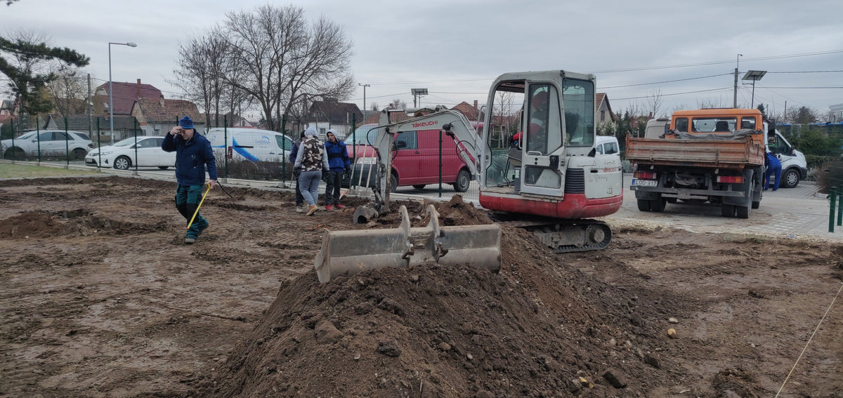 Gyál, Gyáli Járási Tanuszoda ABS Fitness Park – földmunka a 200 m²-es park kivitelezésekor