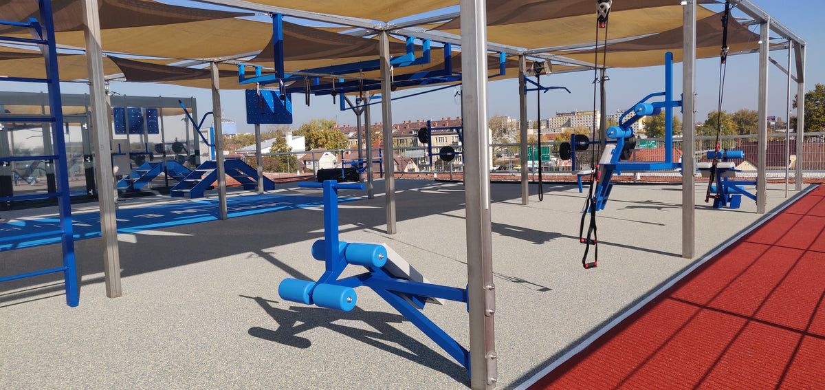 Győr, Leier Fit-Well – elkészült 340 m²-es tetőtéri ABS Fitness Park másik nappali nézet