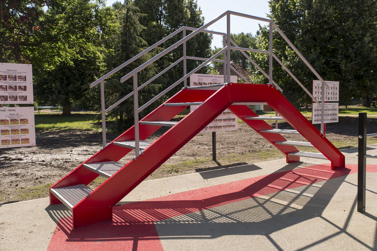 Tatabánya ABS Fitness Park – sportlépcső