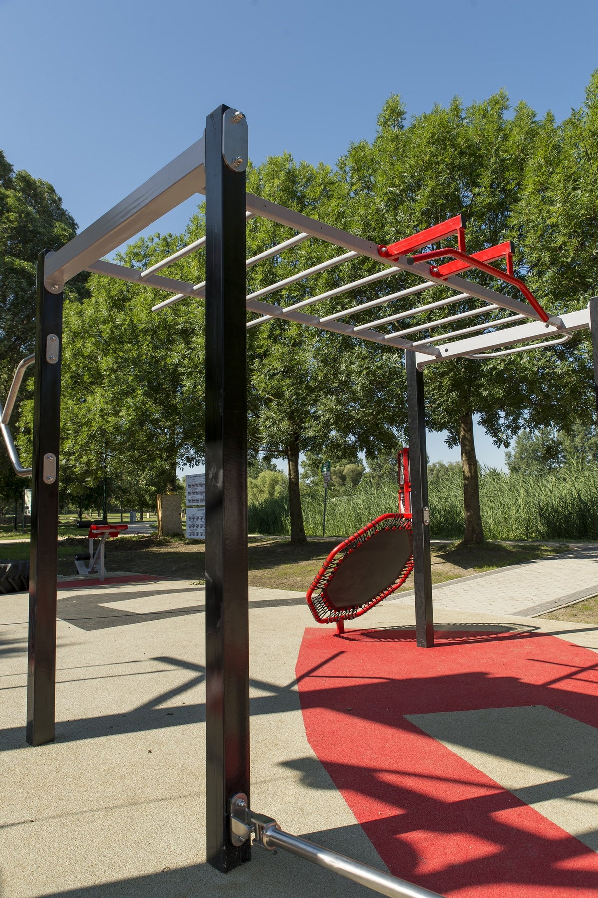 Tatabánya ABS Fitness Park – vízszintes mászólétra